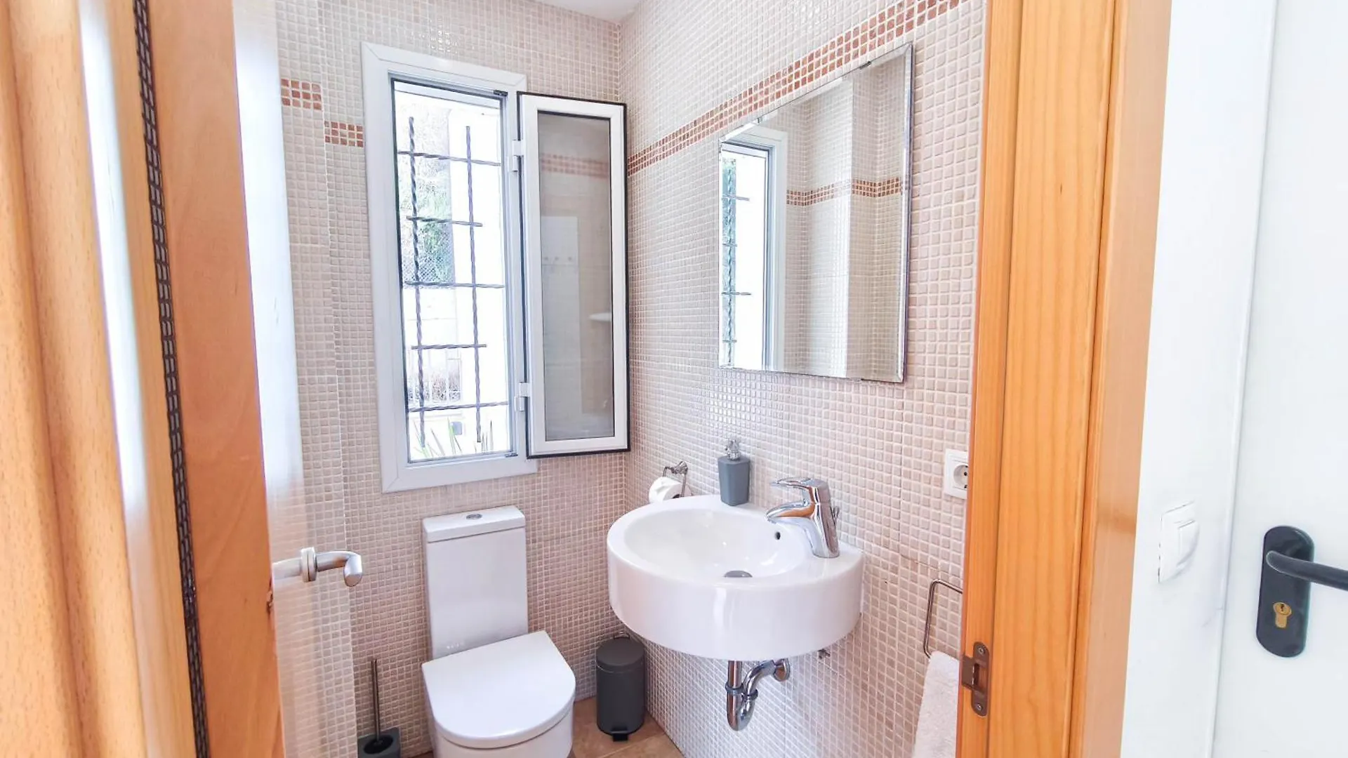 Pinzon, Gezellige Familievilla Met Groot Zwembad. Lloret de Mar Apartamento